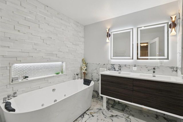 S1462 Indian Trail Parkway, Baraboo, WI 53913