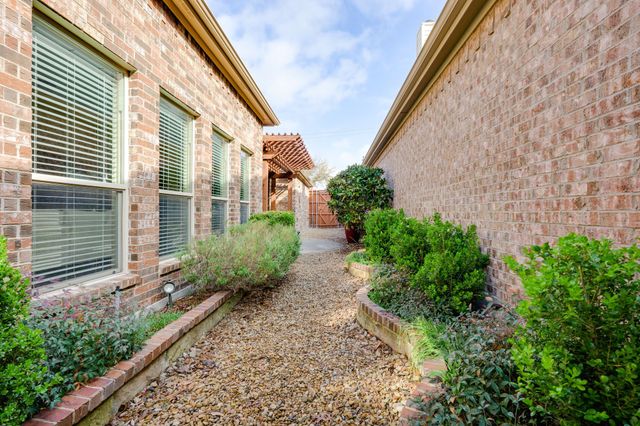 10004 Bell Rock Road, Frisco, TX 75035