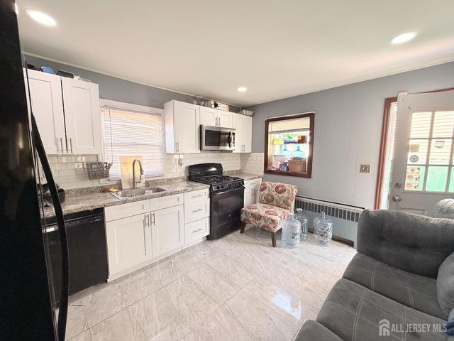 47 Spruce Street, Port Reading, NJ 07064