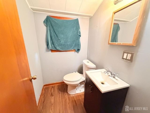 47 Spruce Street, Port Reading, NJ 07064