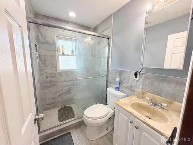 47 Spruce Street, Port Reading, NJ 07064