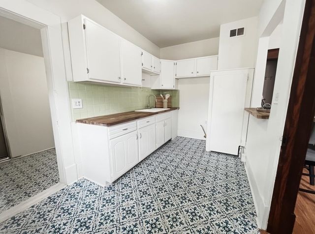 241 N Charles, Wichita, KS 67203
