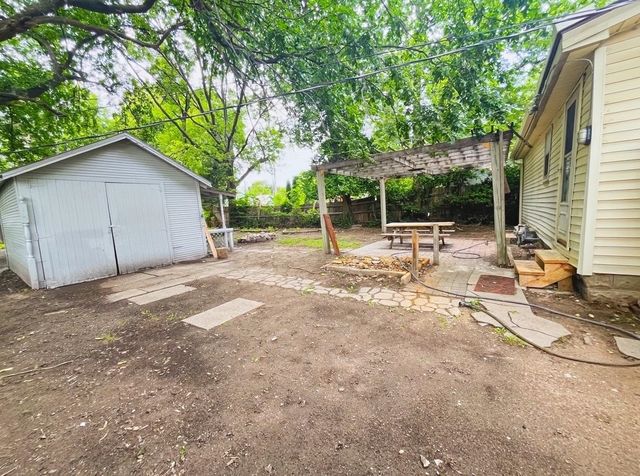 241 N Charles, Wichita, KS 67203