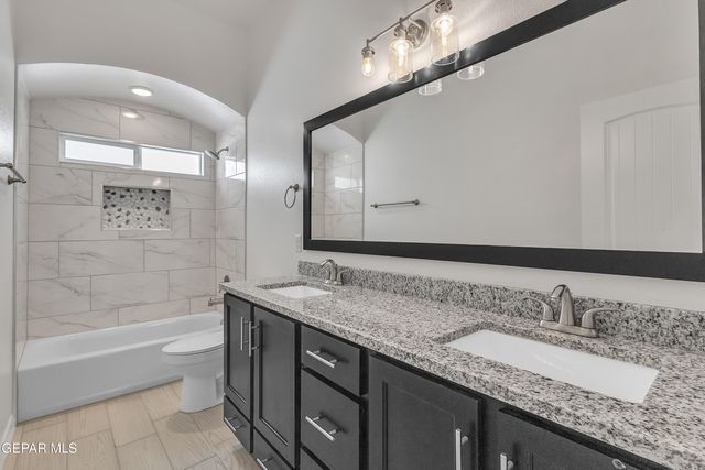 226 Olive Branch Trail, Santa Teresa, NM 88008