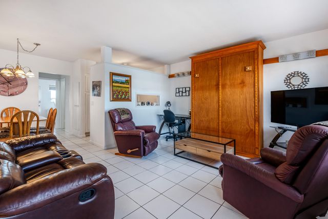 925 SW 11th Avenue 3j, Hallandale, FL 33009