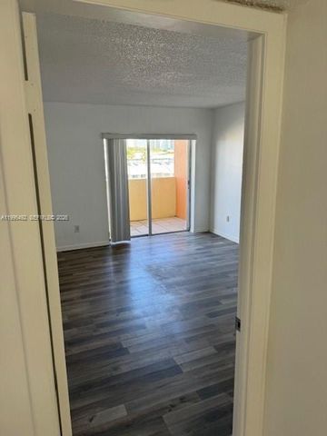 3545 NE 167th St 503, North Miami Beach, FL 33160