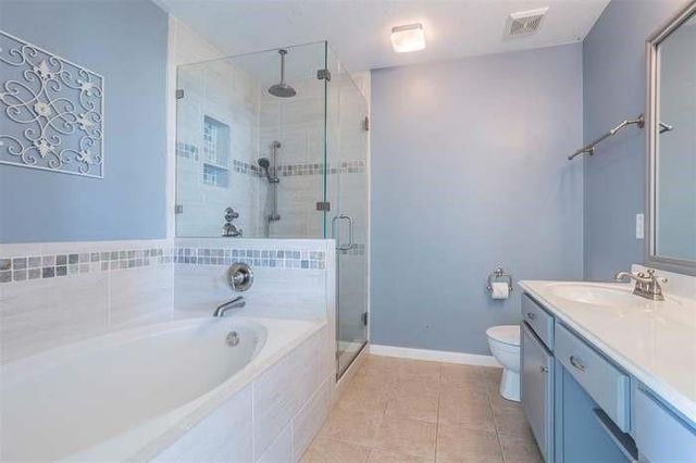 221 Armand Bay Drive, League City, TX 77539