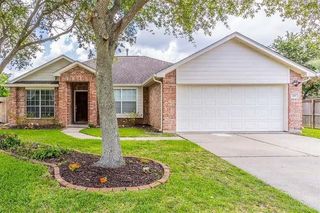 221 Armand Bay Drive, League City, TX 77539