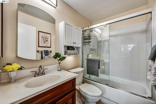 14370 14370 Outrigger Drive, San Leandro, CA 94577