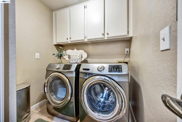 14370 14370 Outrigger Drive, San Leandro, CA 94577