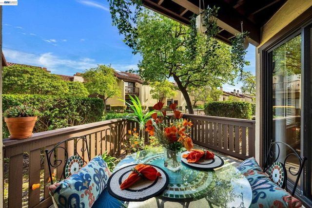 14370 14370 Outrigger Drive, San Leandro, CA 94577