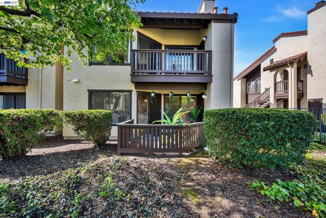 14370 14370 Outrigger Drive, San Leandro, CA 94577