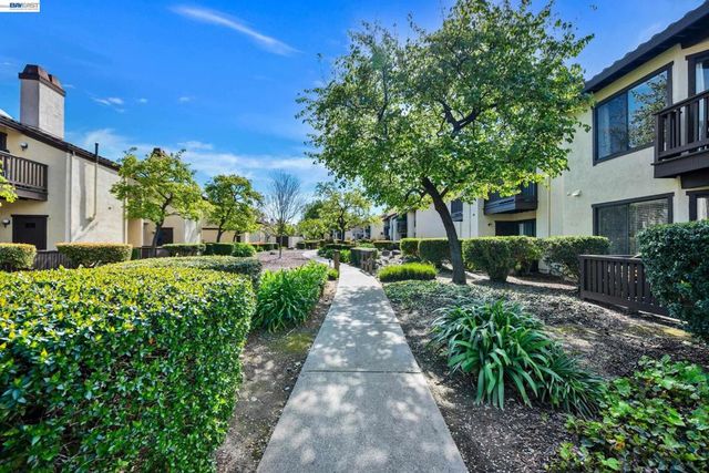 14370 14370 Outrigger Drive, San Leandro, CA 94577