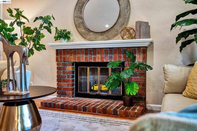 14370 14370 Outrigger Drive, San Leandro, CA 94577