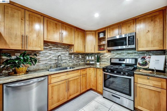 14370 14370 Outrigger Drive, San Leandro, CA 94577