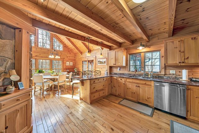 942 Vista PKWY, Hardy, VA 24101