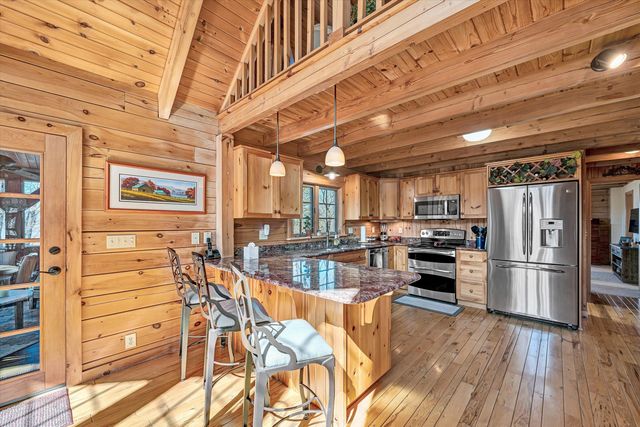 942 Vista PKWY, Hardy, VA 24101