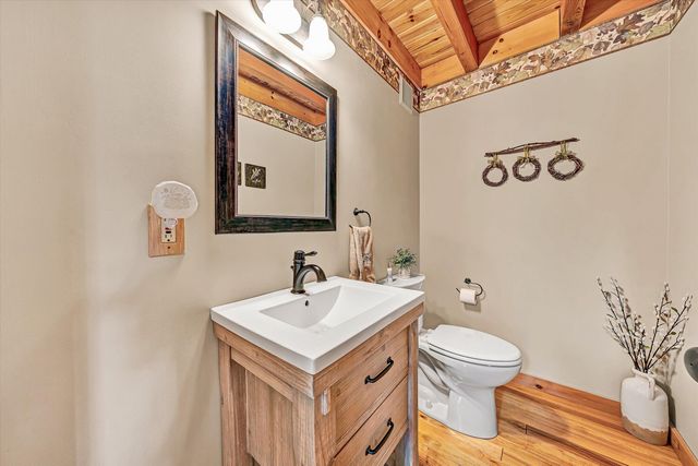 942 Vista PKWY, Hardy, VA 24101