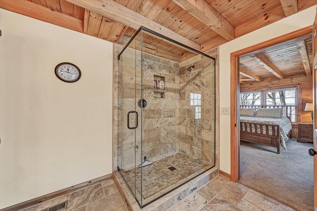 942 Vista PKWY, Hardy, VA 24101