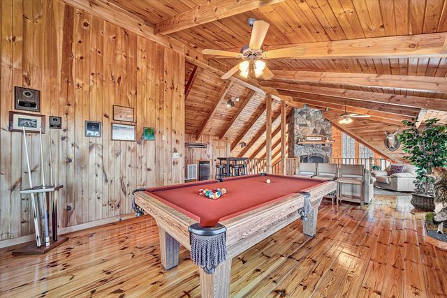 942 Vista PKWY, Hardy, VA 24101