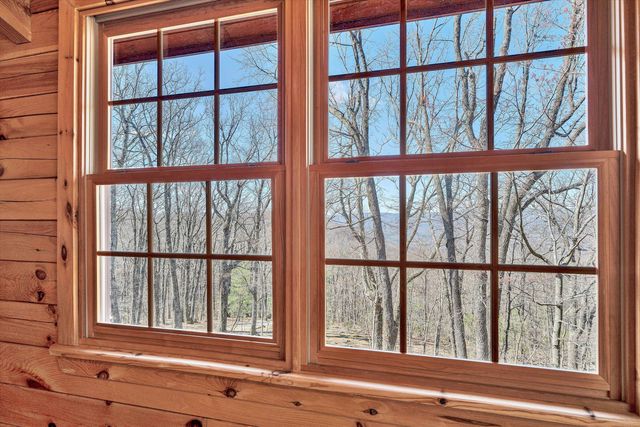 942 Vista PKWY, Hardy, VA 24101