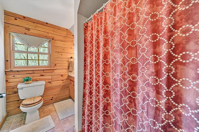 942 Vista PKWY, Hardy, VA 24101