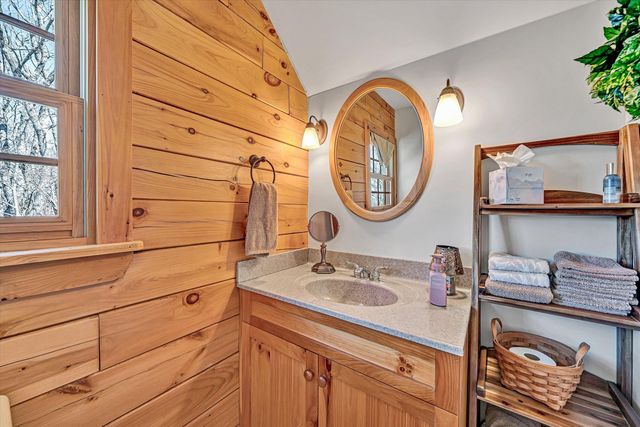 942 Vista PKWY, Hardy, VA 24101