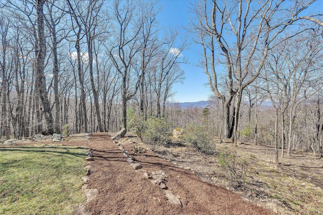 942 Vista PKWY, Hardy, VA 24101