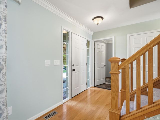387 Natanna Drive, Genoa Township, MI 48843