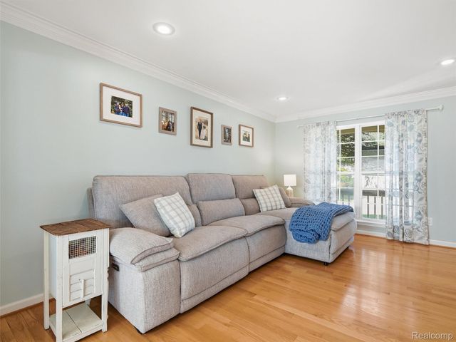 387 Natanna Drive, Genoa Township, MI 48843