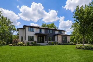 1138 S Ridge Road, Lake Forest, IL 60045