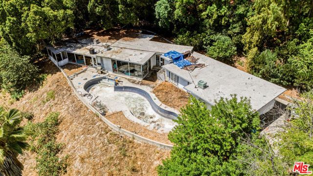 4625 Petit Avenue, Encino (los Angeles), CA 91436