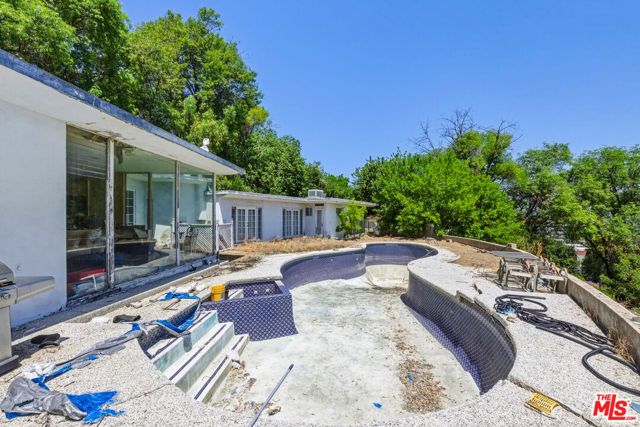 4625 Petit Avenue, Encino (los Angeles), CA 91436