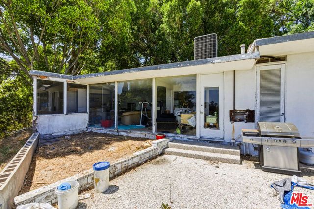 4625 Petit Avenue, Encino (los Angeles), CA 91436