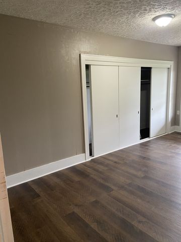 11495 Guthrie Rd, Guthrie, KY 42234