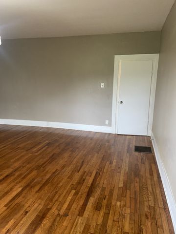 11495 Guthrie Rd, Guthrie, KY 42234