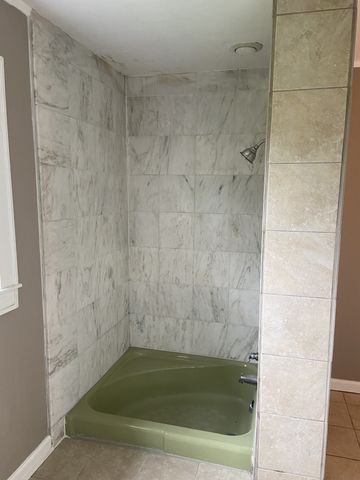 11495 Guthrie Rd, Guthrie, KY 42234