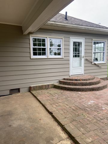 11495 Guthrie Rd, Guthrie, KY 42234