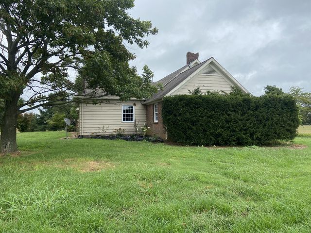 11495 Guthrie Rd, Guthrie, KY 42234