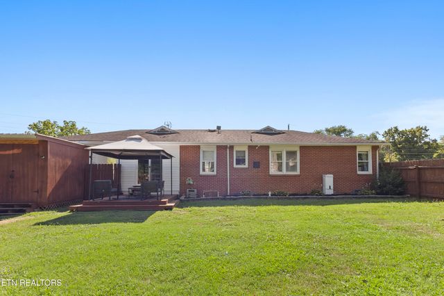 211 Willowbrook Drive, Kingston, TN 37763