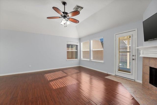 8215 Hayden Cove Drive, Tomball, TX 77375