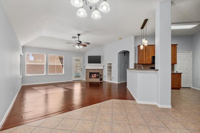 8215 Hayden Cove Drive, Tomball, TX 77375