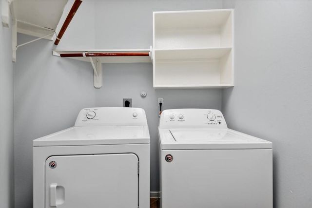 8215 Hayden Cove Drive, Tomball, TX 77375