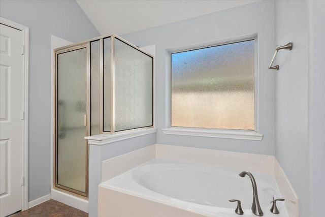 8215 Hayden Cove Drive, Tomball, TX 77375