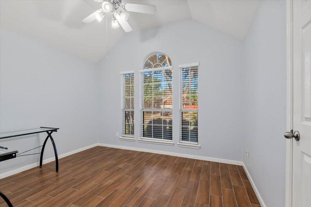 8215 Hayden Cove Drive, Tomball, TX 77375