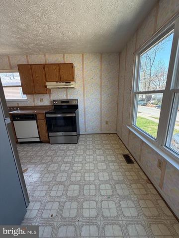501 GLEN HEIGHTS AVE, Glen Burnie, MD 21061