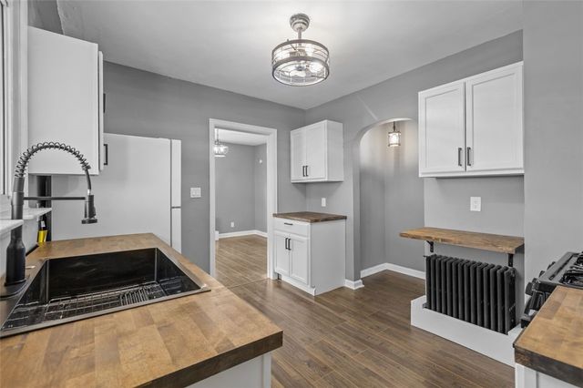 409 Arlington Ave, N Versailles, PA 15137