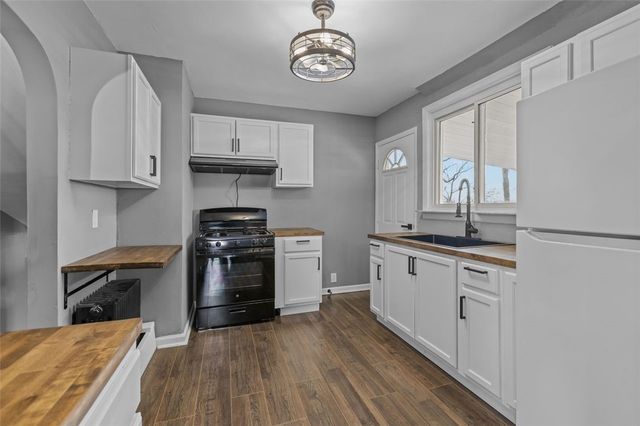 409 Arlington Ave, N Versailles, PA 15137