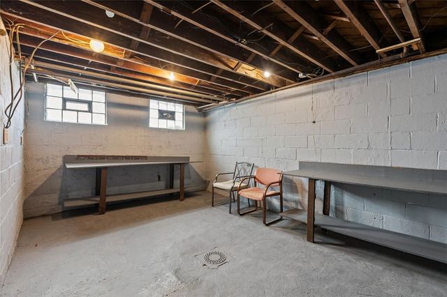 409 Arlington Ave, N Versailles, PA 15137