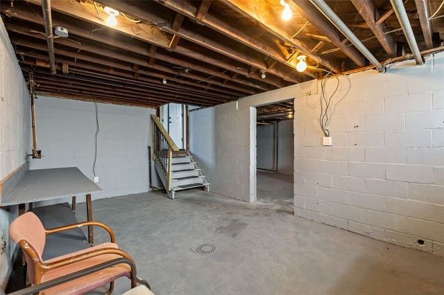 409 Arlington Ave, N Versailles, PA 15137